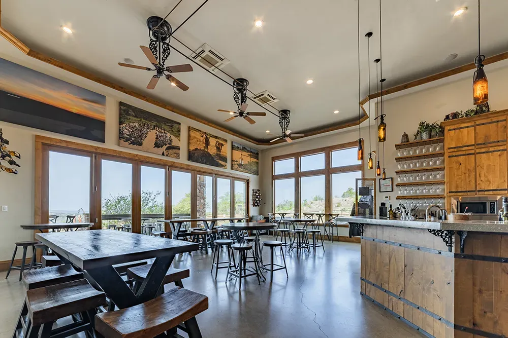Torr Na Lochs Tasting Room